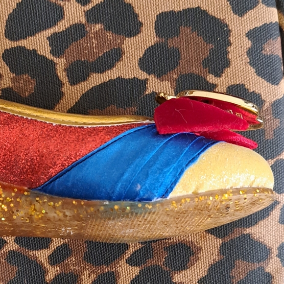 [SOLD] Snow White Shoes - Picture 4 of 8